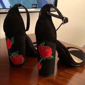 NWOT embroidered heel with ankle strap
